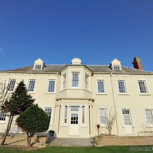Moonfleet Manor