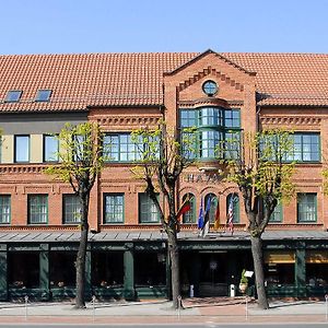Jazz Hotel Navalis, Tubinas Hotels